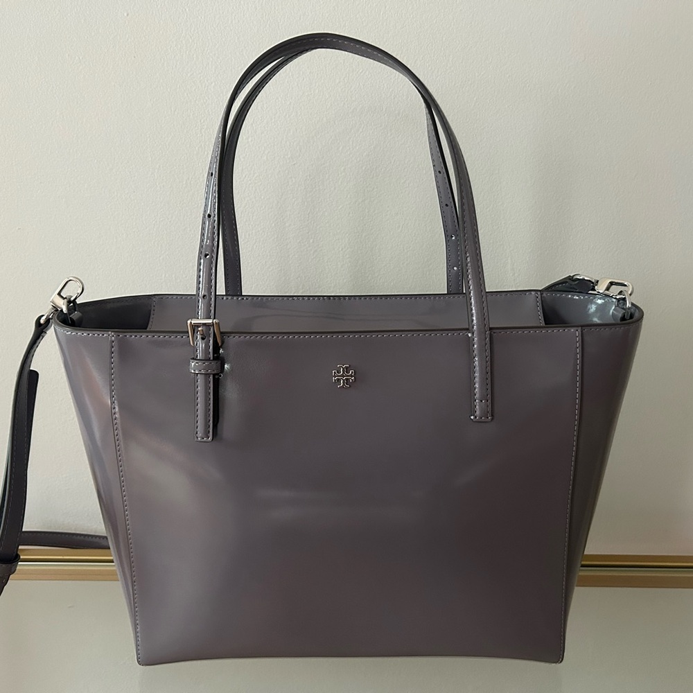 Tory Burch Emerson Tote in Grey. Excellent condition